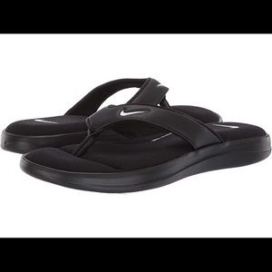 NIKE Women’s Ultra Thong Sandal size 6